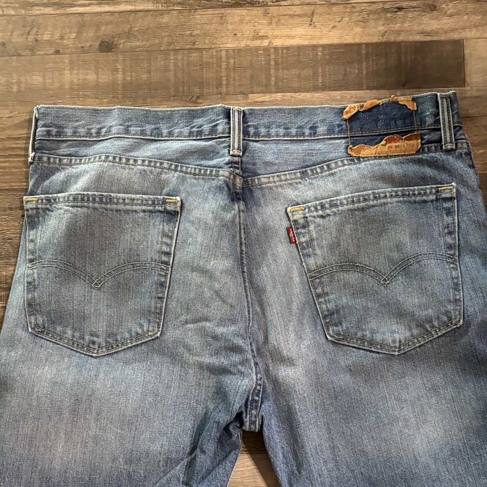 Levi's 505 Relaxed Fit Light Blue Jeans